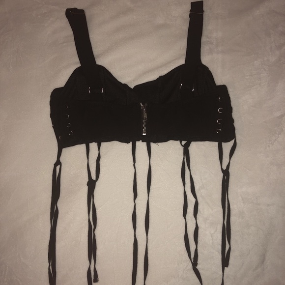 Black lace up crop top - Picture 5 of 6